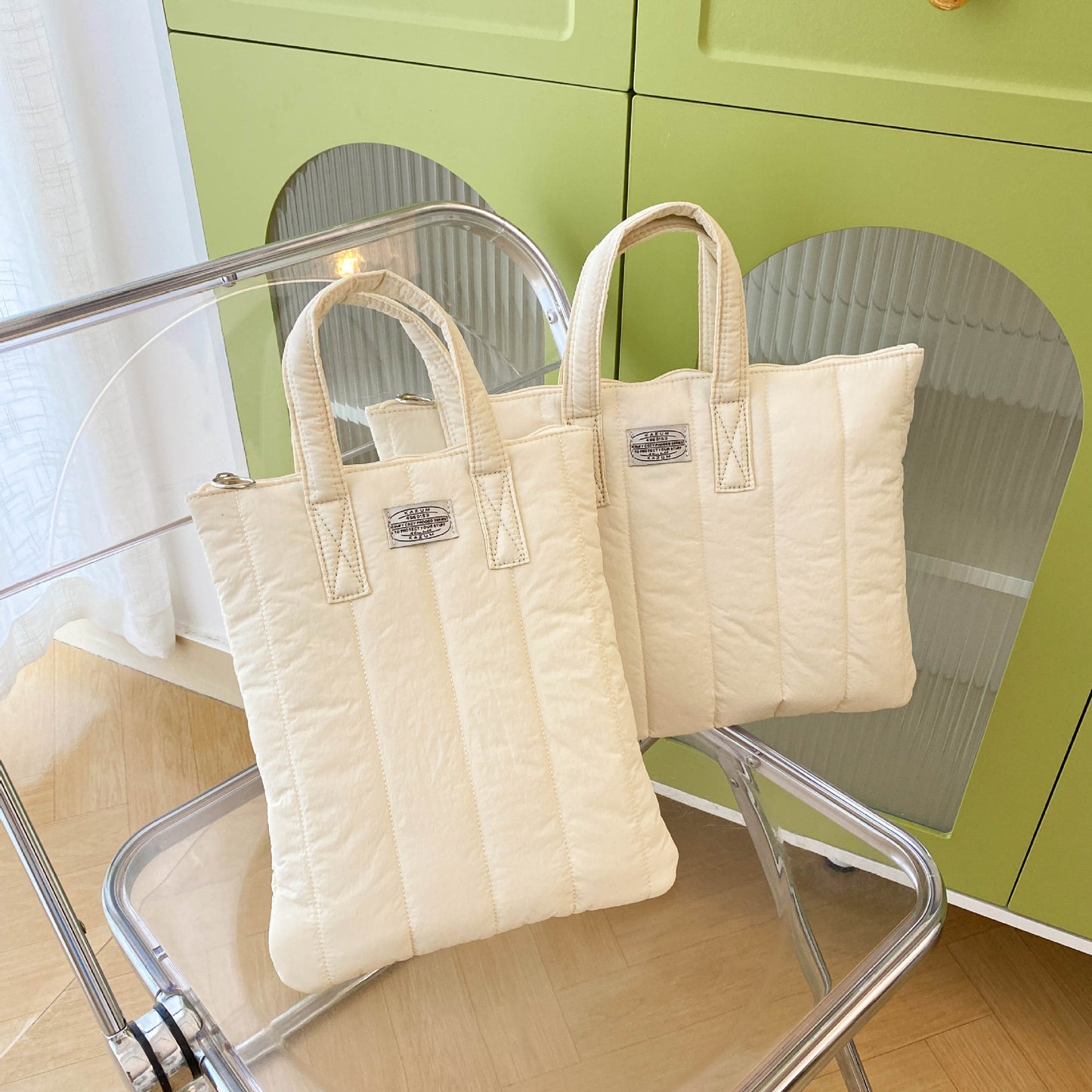 Durable and stylish cozy laptop bag with soft interior